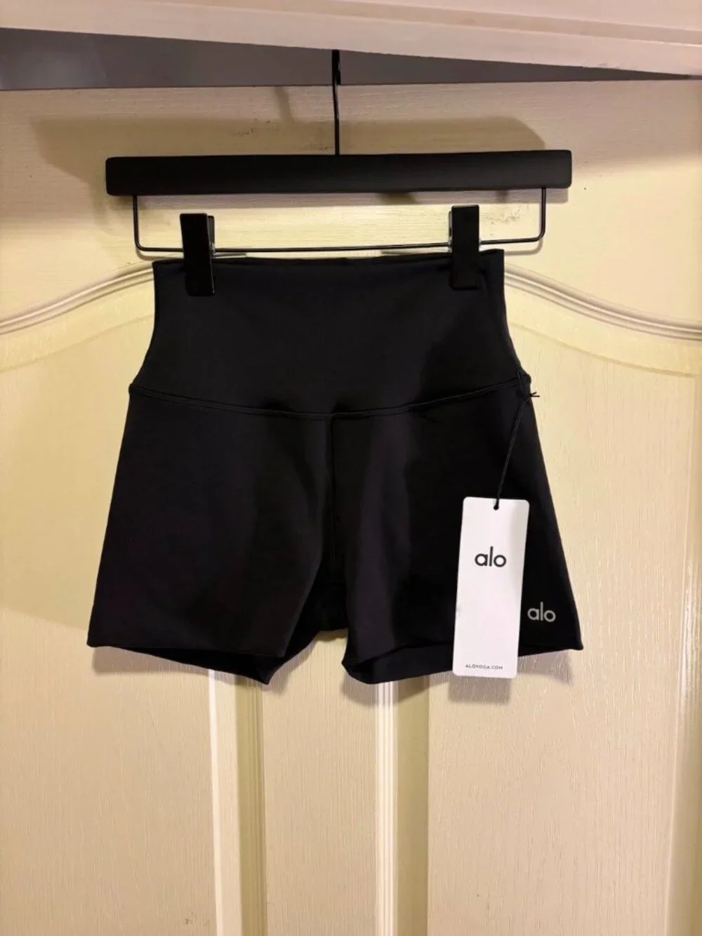 Alo Yoga Set With Alosoft 1/2 Zip Rapid Pullover And Precision Short In Black